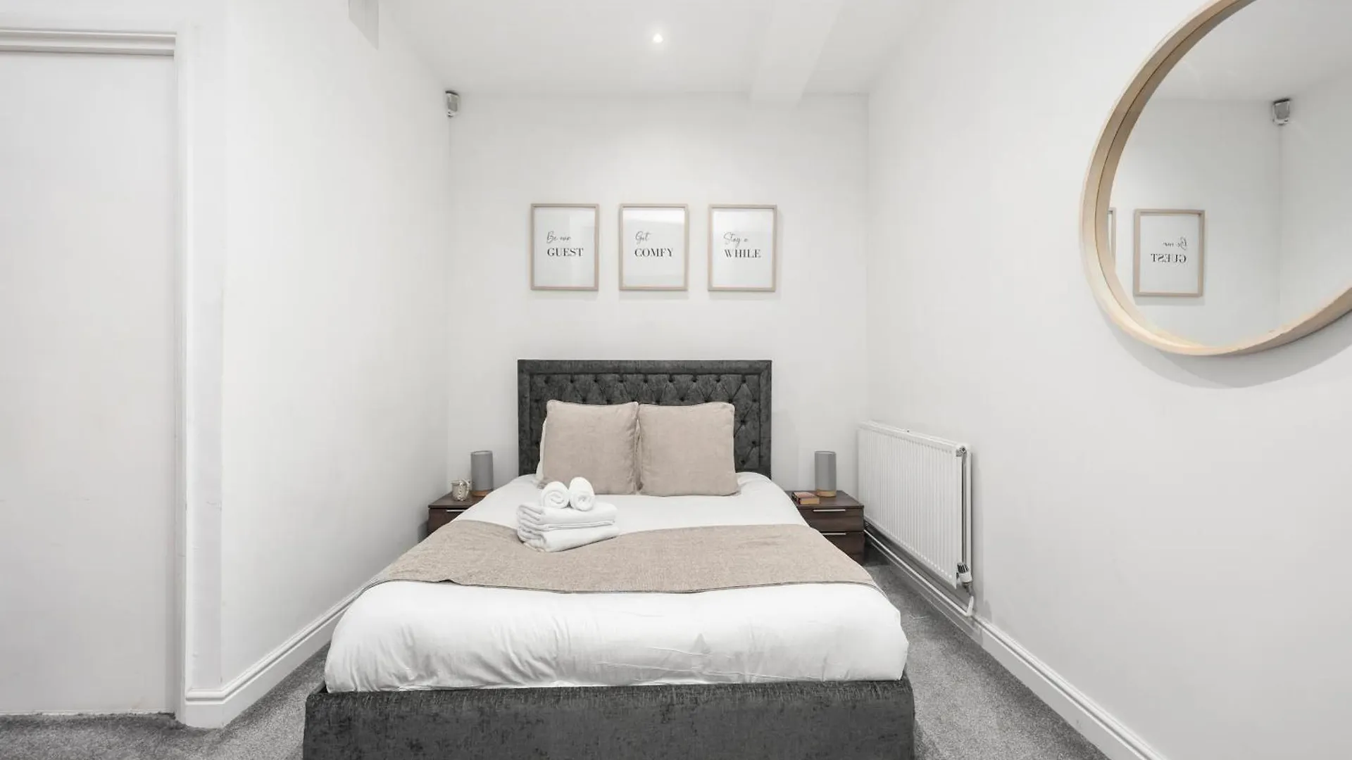Centrally Located Spacious Three Bedroom Apartment Short Term Rental & Flexible Renting Hackney With Free Wifi London